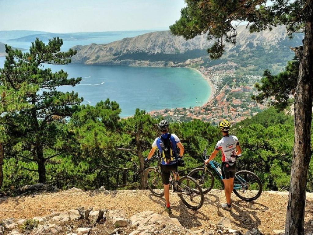 Апартаменты Adriatic Arteon Башка Экстерьер фото